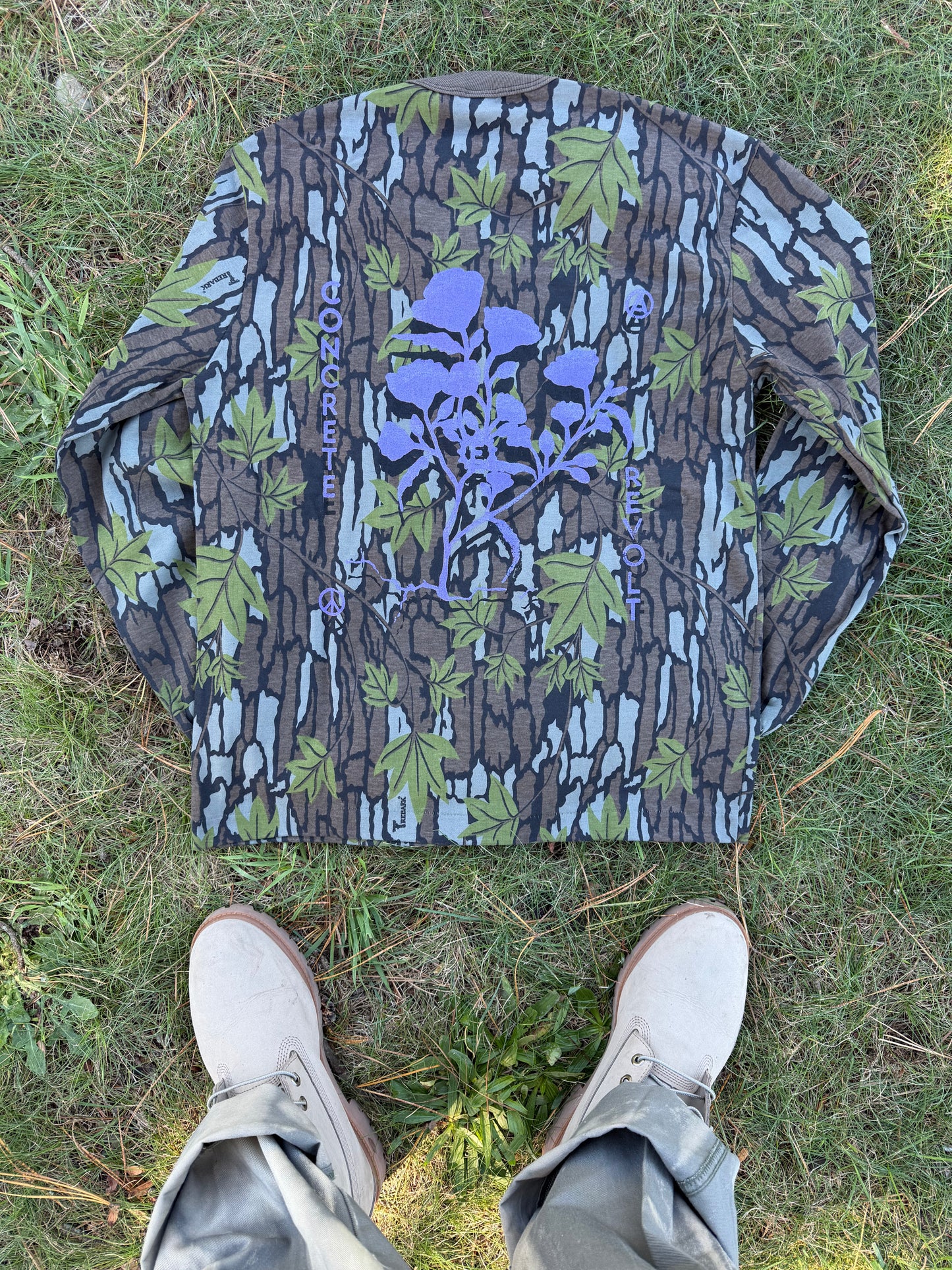 Vintage long sleeve tee - Purple City 3D