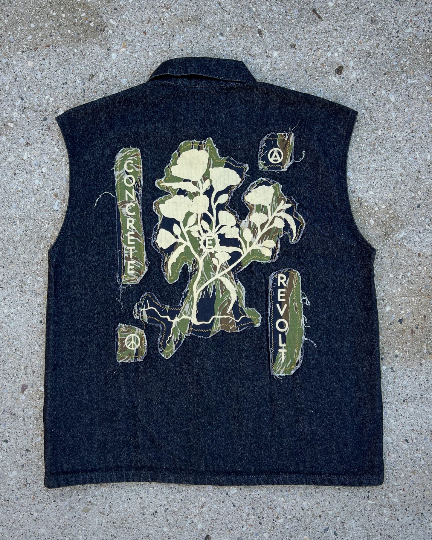 CR Fray away vest - Medium asphalt black / tiger patch