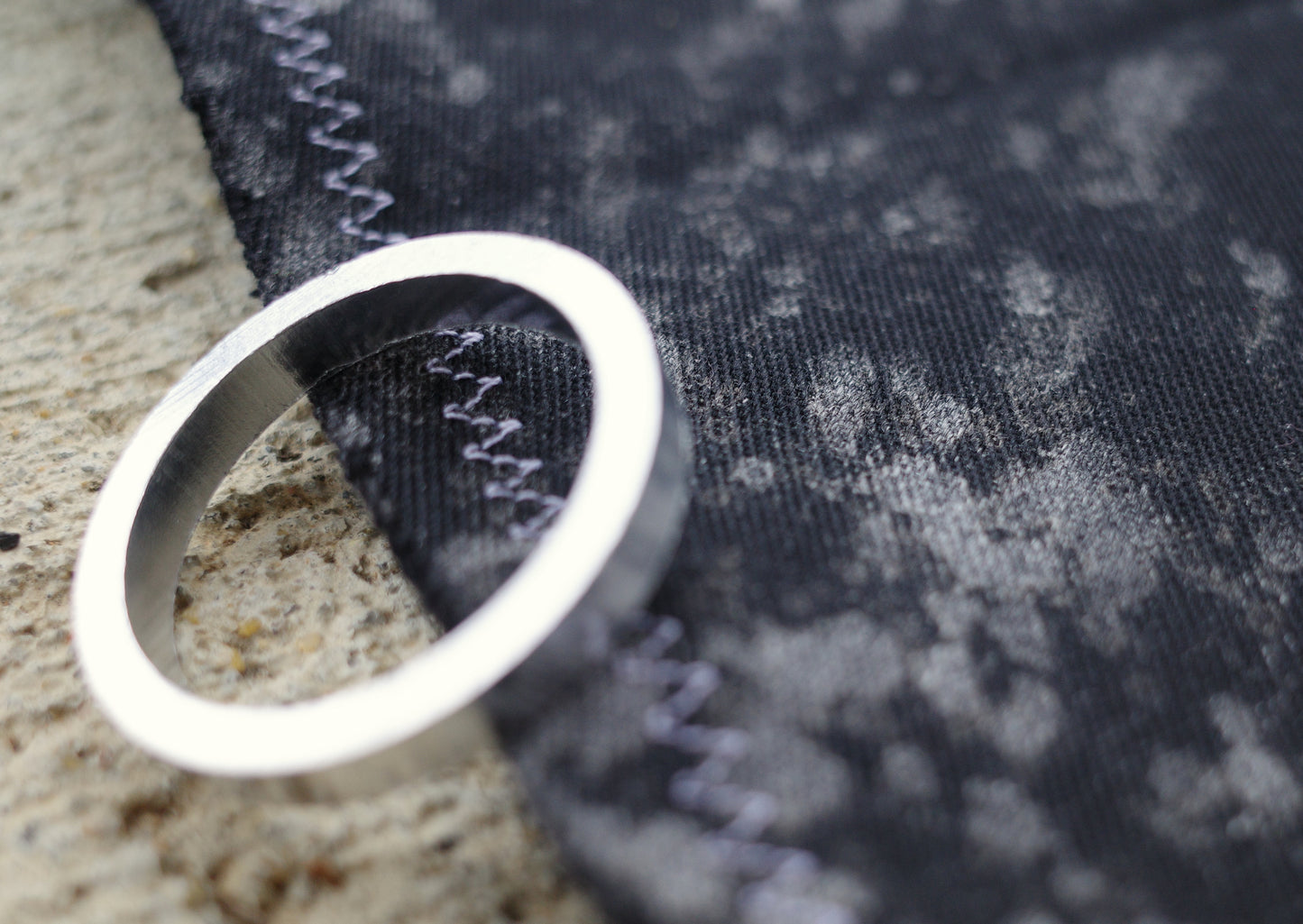 Bleached scout scarf / Black & Grey