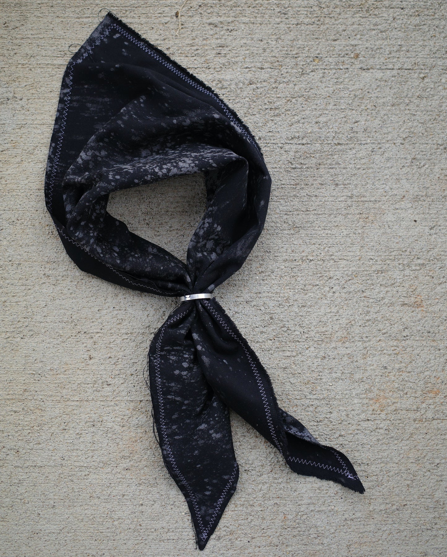 Bleached scout scarf / Black & Grey