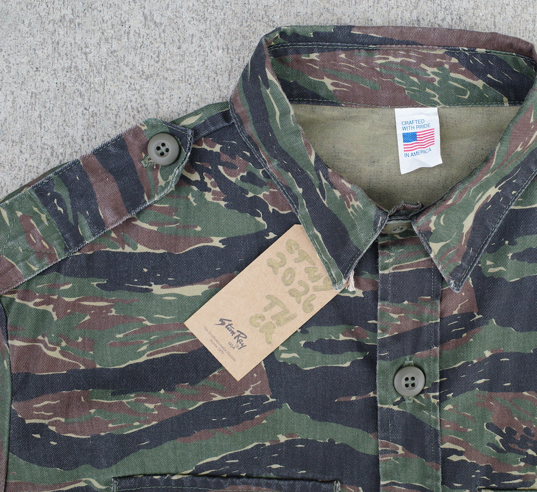 Fray-away fatigue jacket / Tiger camo LARGE
