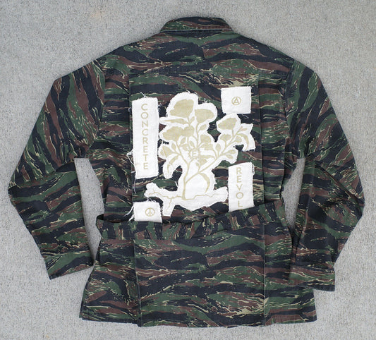 Fray-away fatigue jacket / Tiger camo LARGE