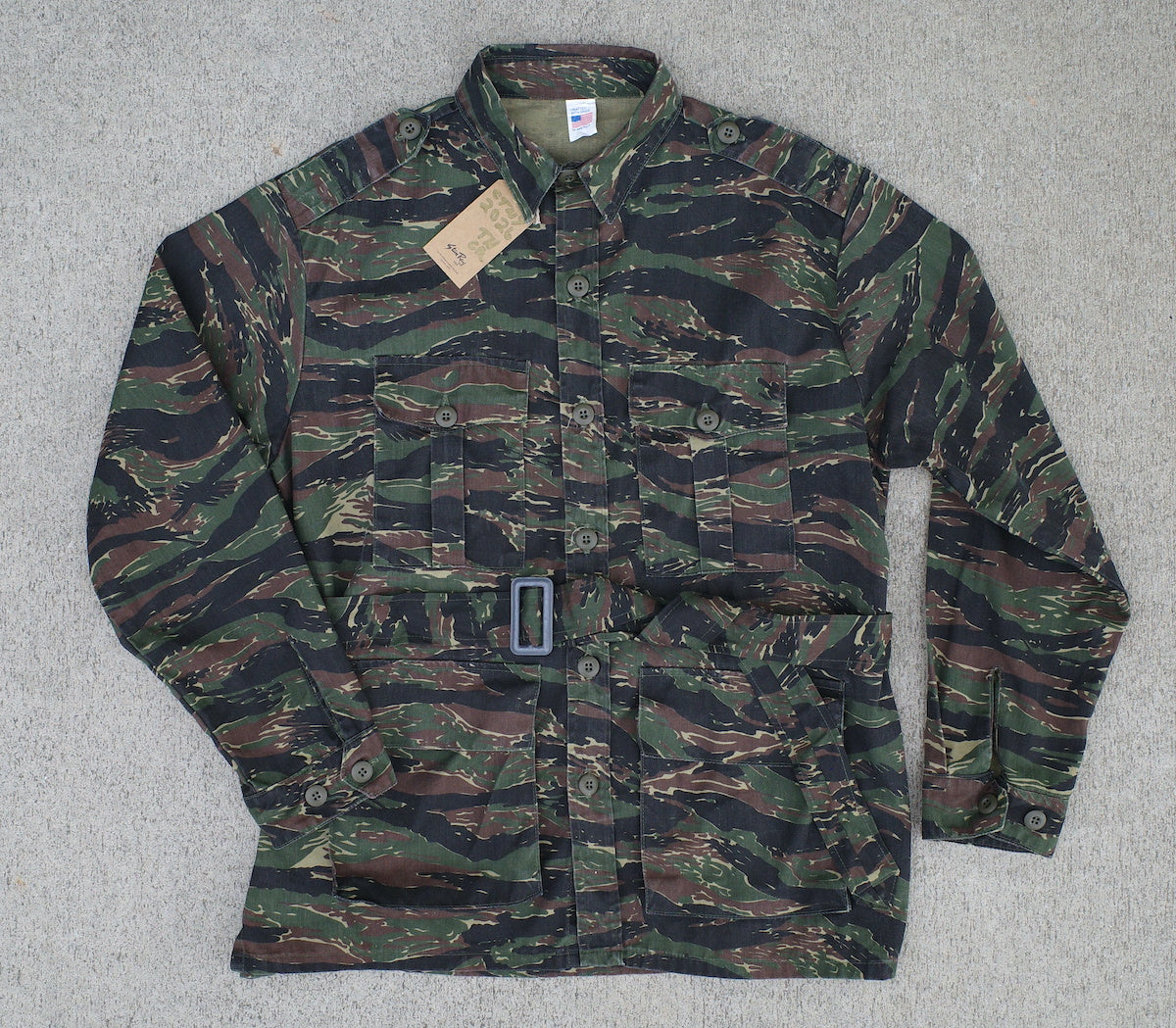 Fray-away fatigue jacket / Tiger camo LARGE