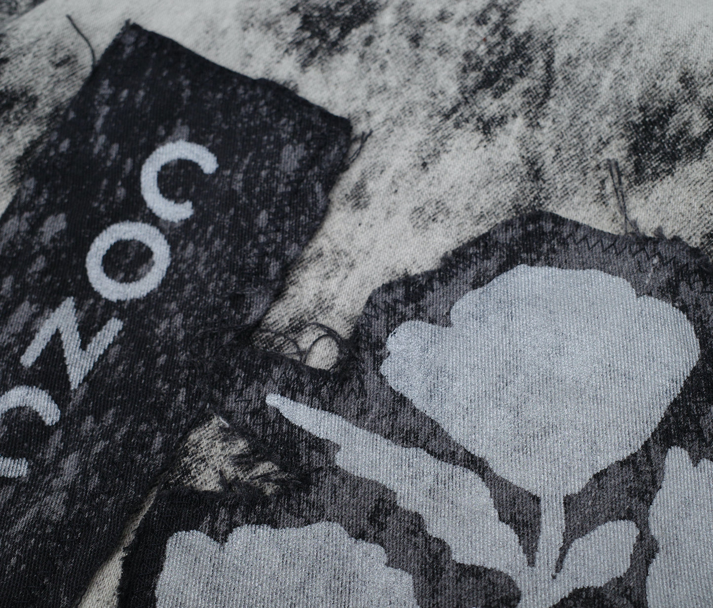 CR Fray-away vest / bleach denim SMALL