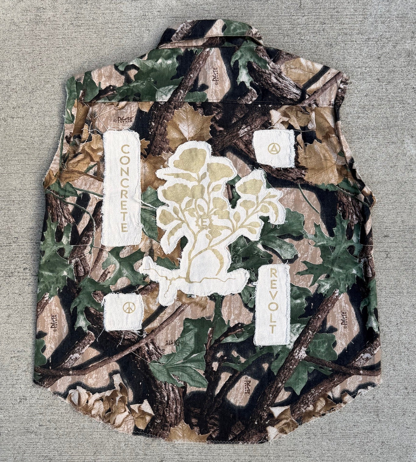 Fray-away vest / Forest stalk XL