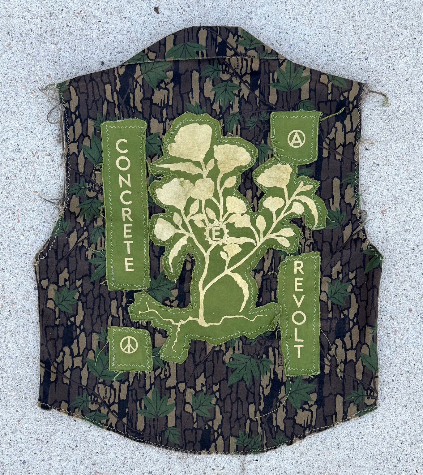 Leafwave Fray-away vest / Small