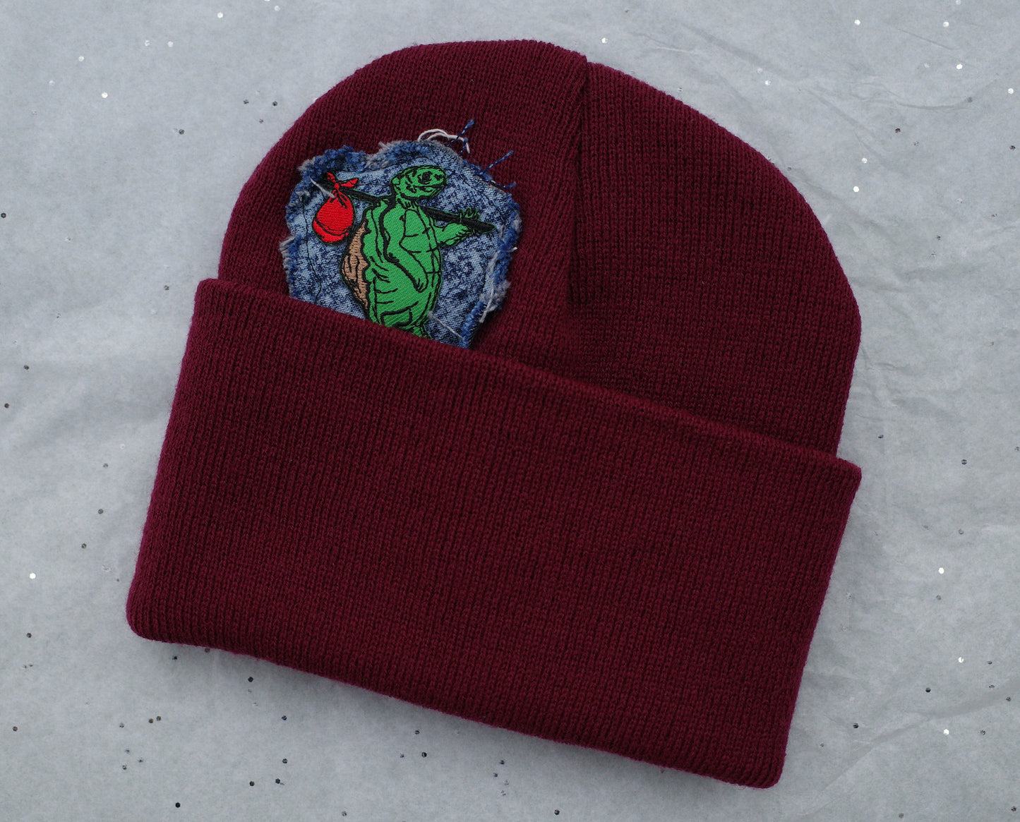 Lugs Not Drugs / Multi-patch beanie "Wine"