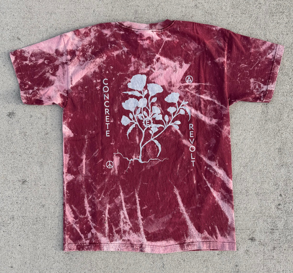 Red moon tee / X-Large