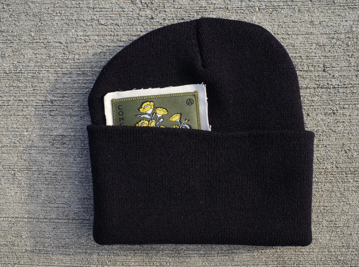 Peek-a-boo knit / Black