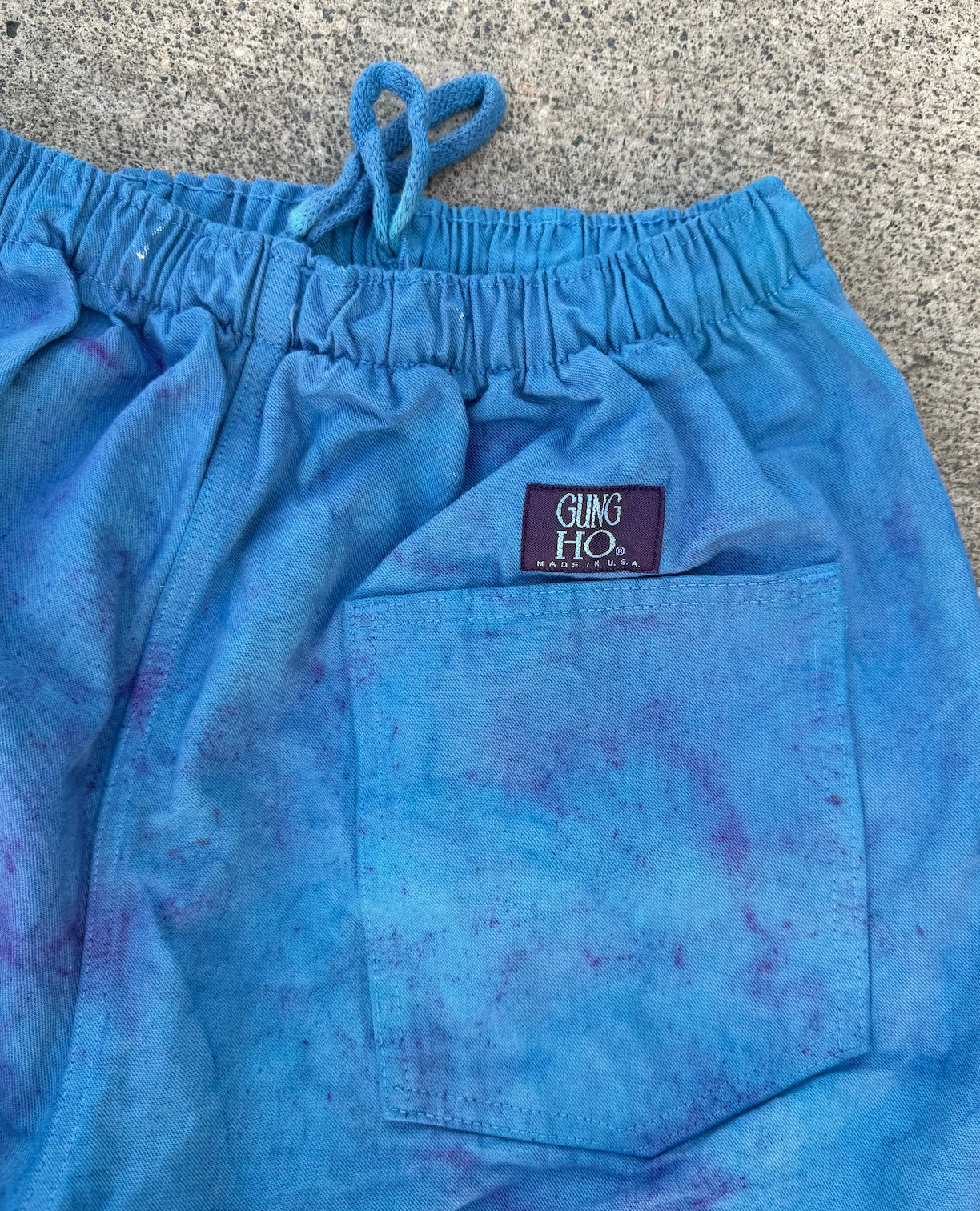 Pull-on pants / Gummy Clusters