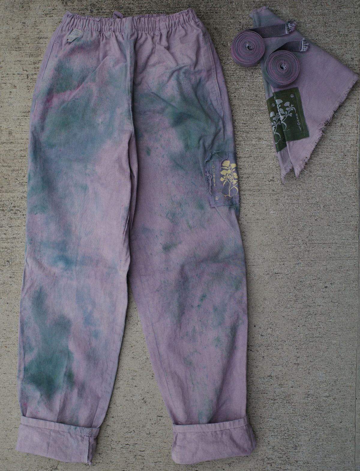 Pull on pant / revolt dye - Large