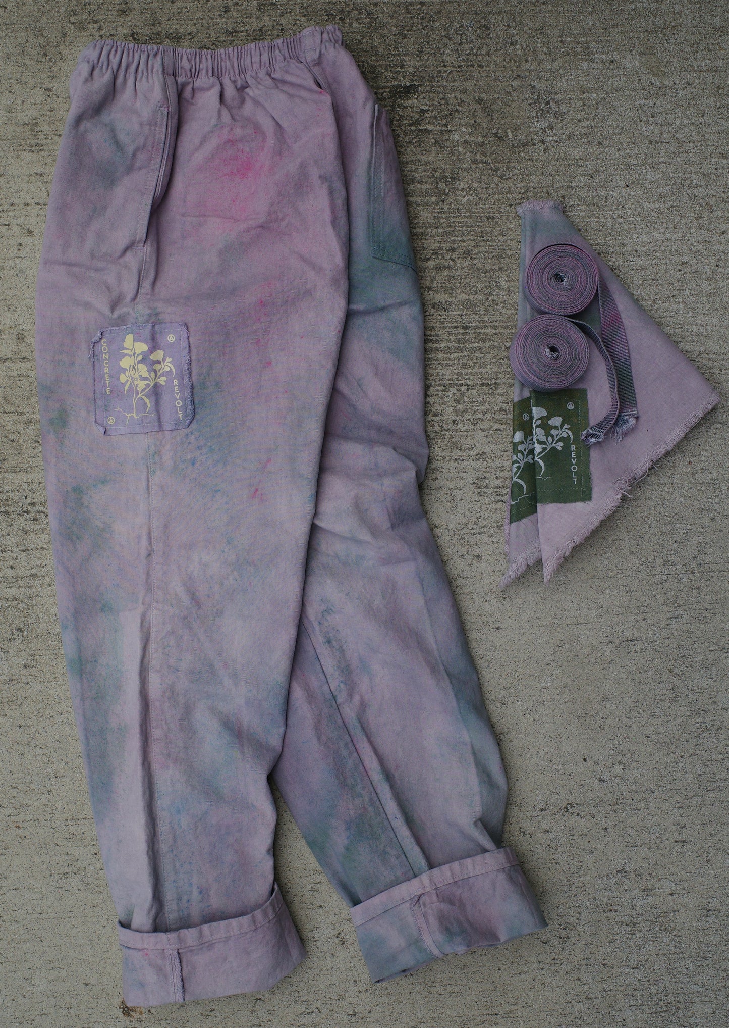 Pull on pant / revolt dye - Medium
