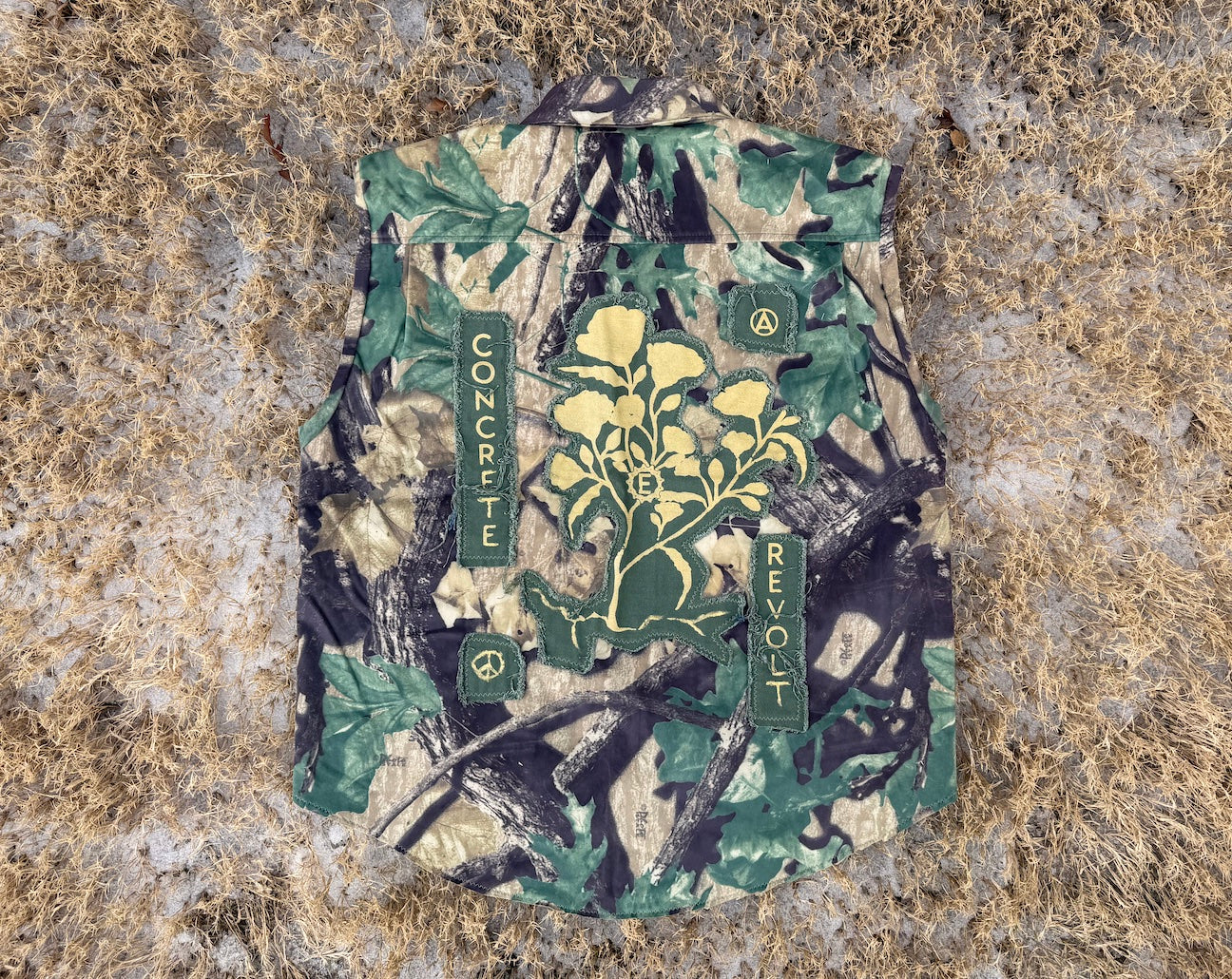 Saddlecloth Fray away vest - Medium