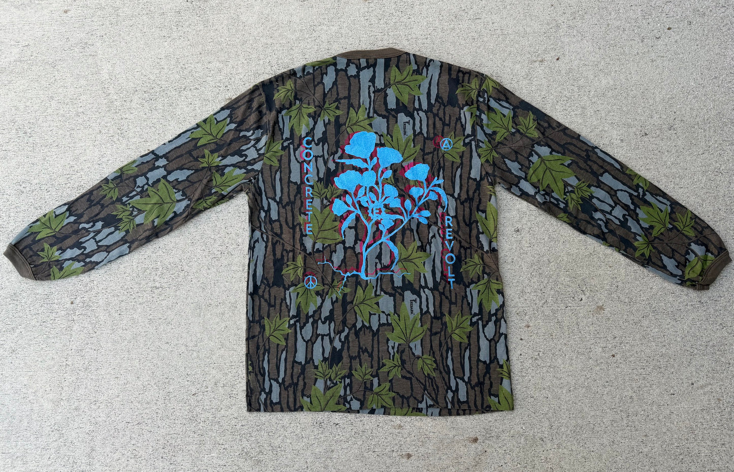 CR Vintage long sleeve tee / 3D mistake